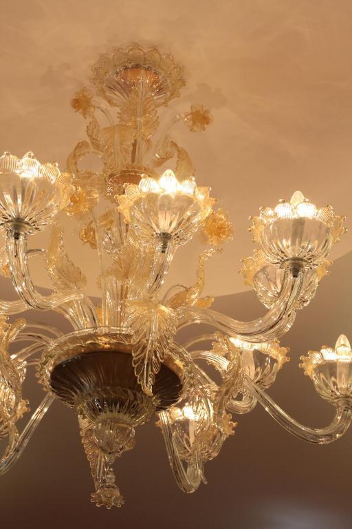 Hotel Rojan Сулмона Екстериор снимка