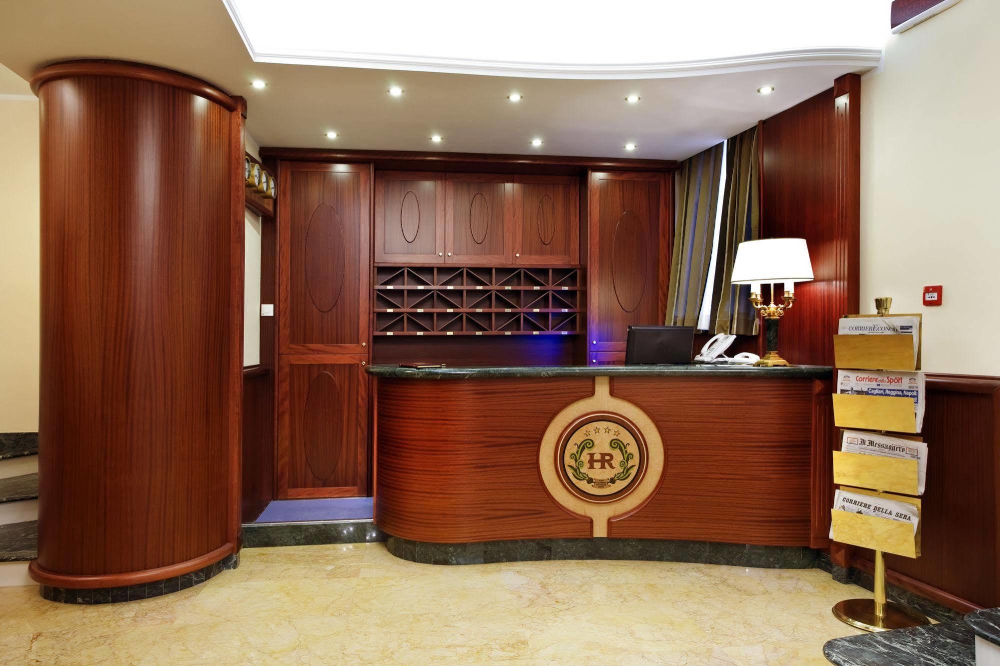 Hotel Rojan Сулмона Екстериор снимка